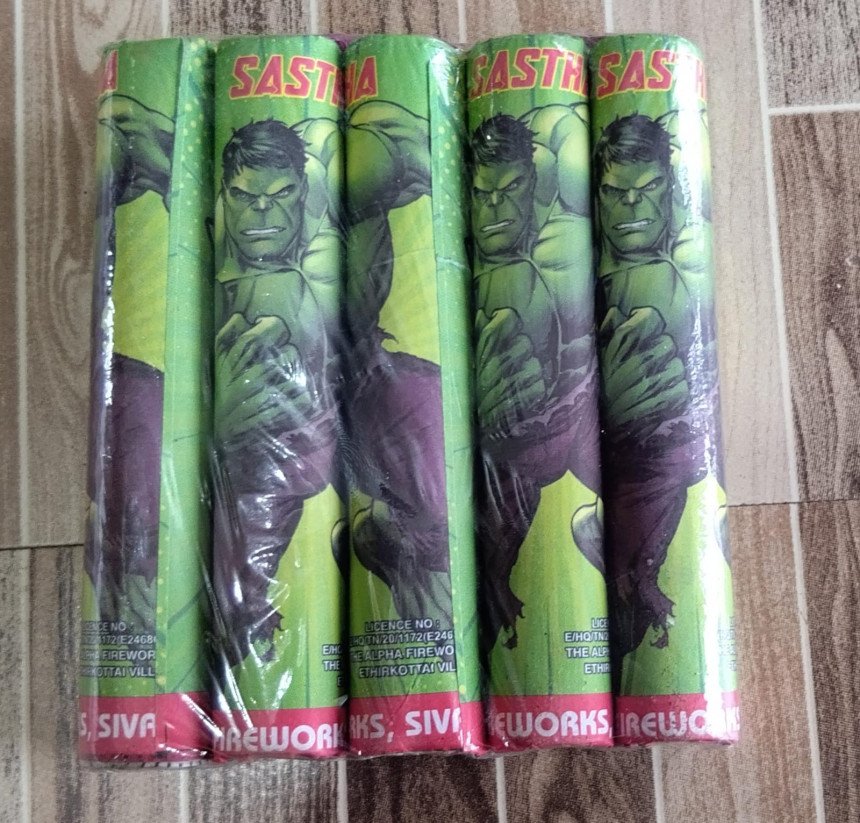 4 inch Hulk Deluxe